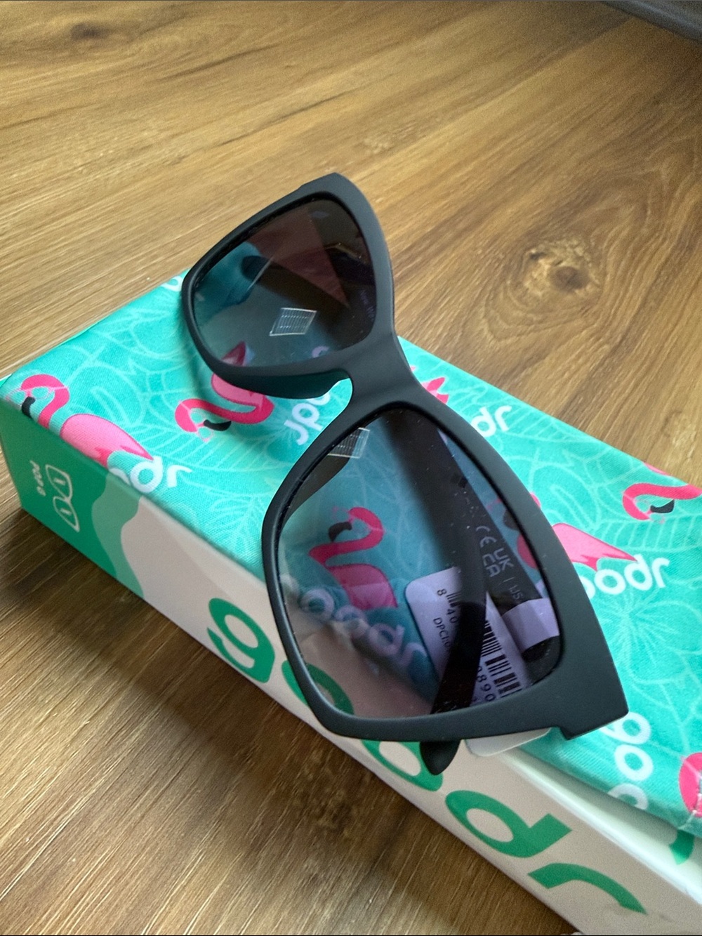 NEW Goodr New Wave Renegade Black Sunglasses for Women - Picture 6 of 7